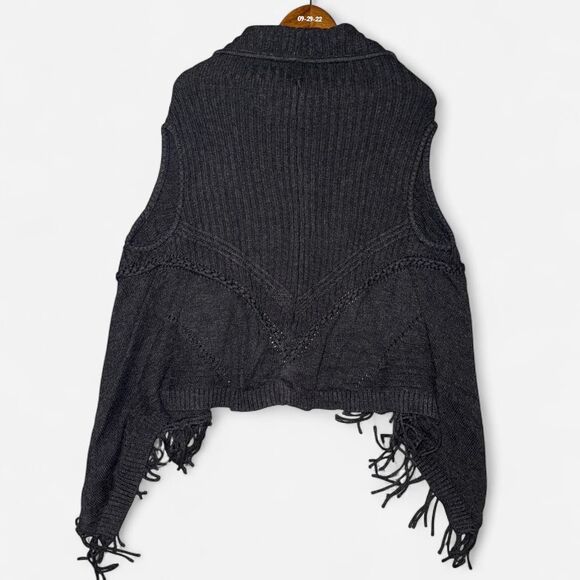 Ella Moss Charcoal Grey Knit Fringe Sweater Vest - Picture 6 of 8